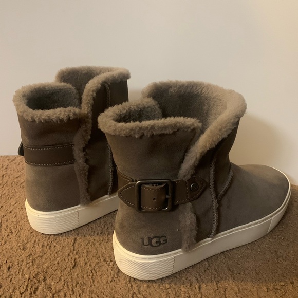 UGG Fur Suede Boots - Picture 4 of 5